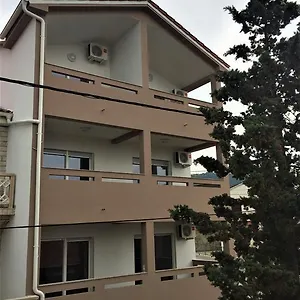 foglaljon itt